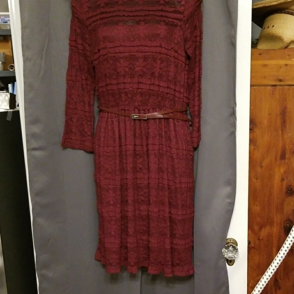 Madison women's burgandy lacy dress Size M